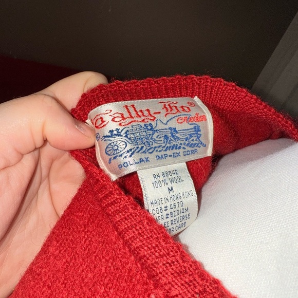 Wool Tally ho Red Button-Up Women's Sweater - Picture 3 of 4